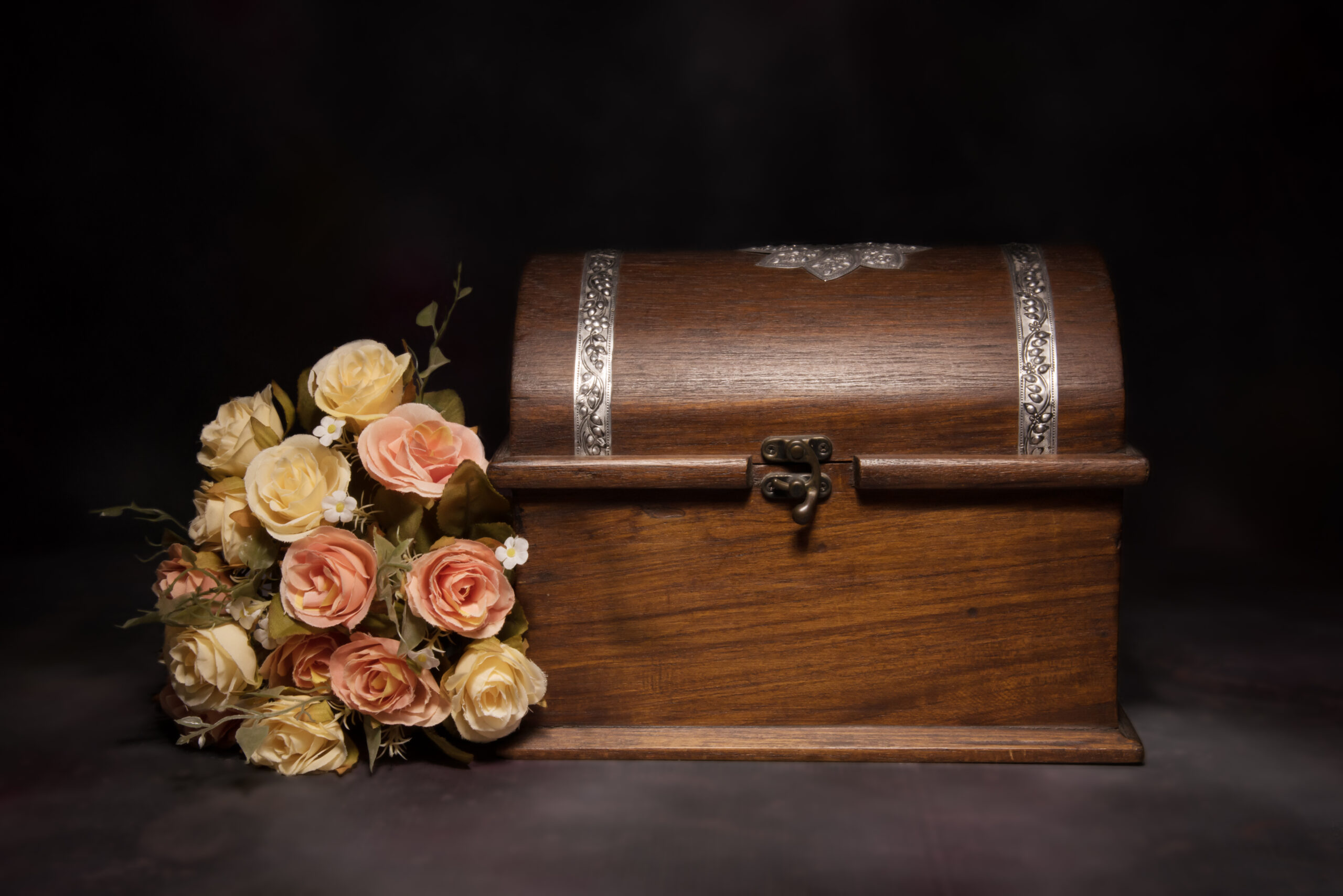 Pets funeral wooden box